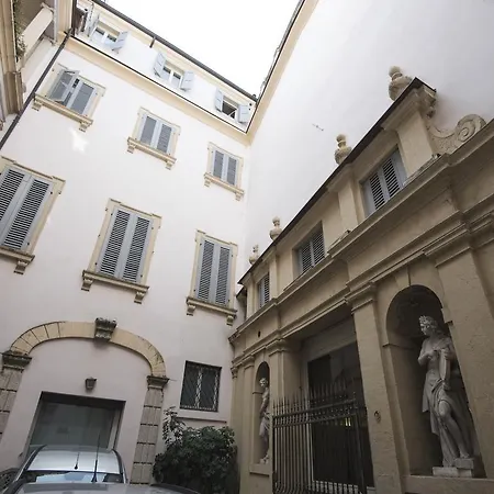 Apartment Italianflat - Palazzo Rizzardi Verona